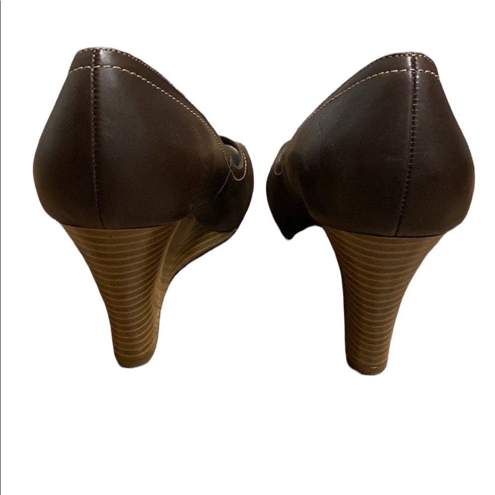 A2 by Aerosoles Wandering Brown size 10 peep toe wedges - Picture 3 of 8